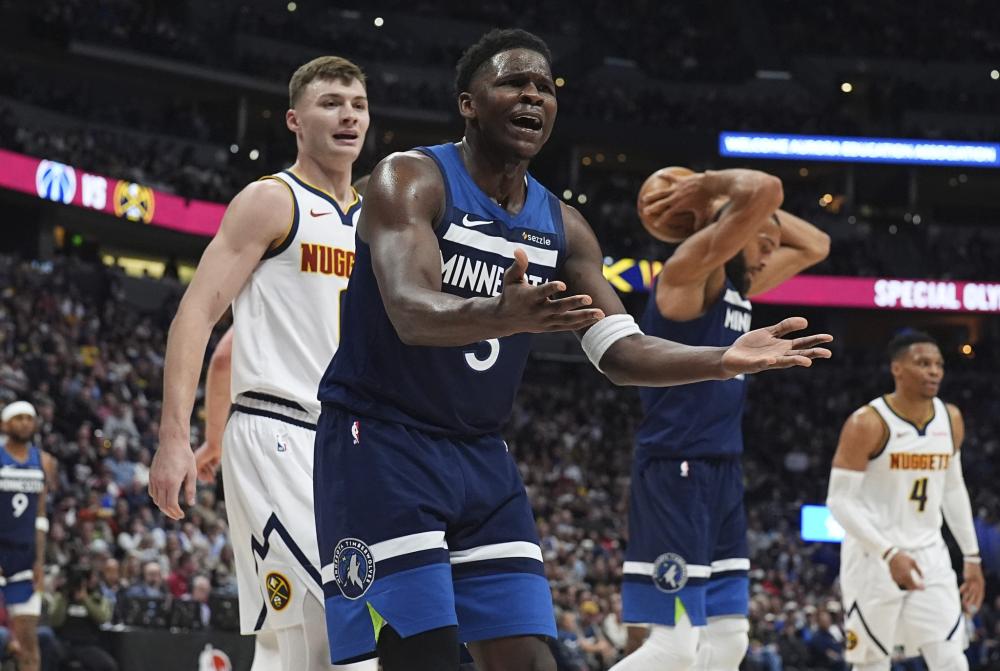 一位年轻球 一位年轻球